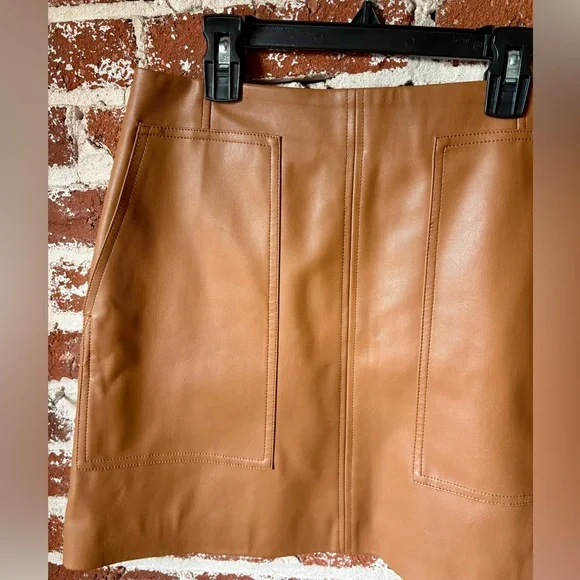 H&M brown vegan leather skirt - Picture 2 of 4